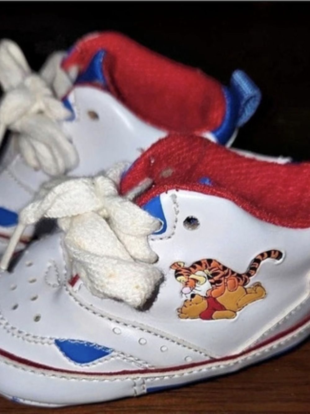 Disney Winnie the Pooh Tigger Vintage Crib Shoes White Blue Red Baby Size 0